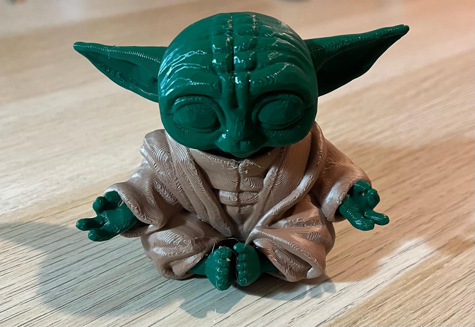 Yoda Meditando