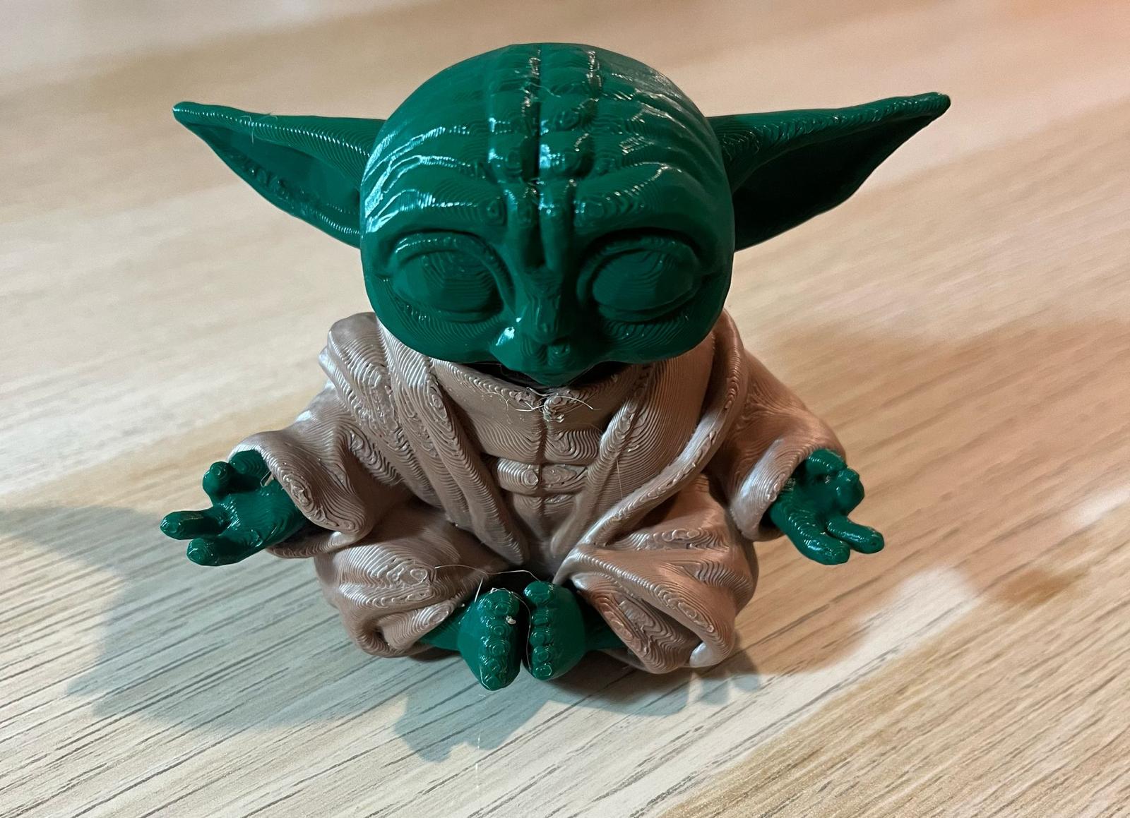 Yoda Meditando